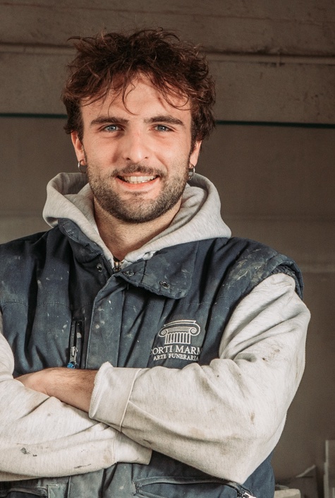 Omar Corti - Corti Marmi - Arte funeraria e opere in marmo